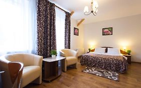 Nice Apartment In The Center - Kravtsova Lane 13B-4